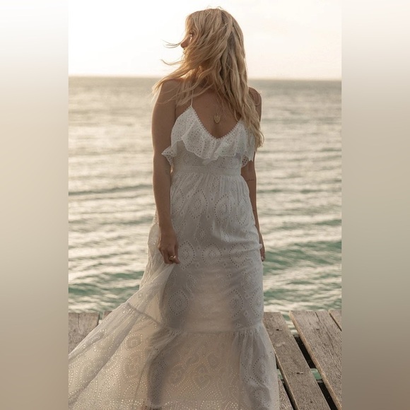 Spell Cream Lace Maxi Dress - Picture 3 of 16